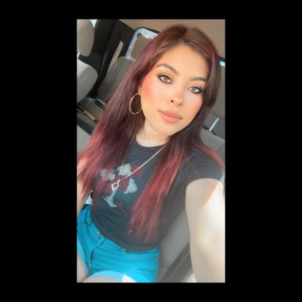 Meet your Posher, Alejandra